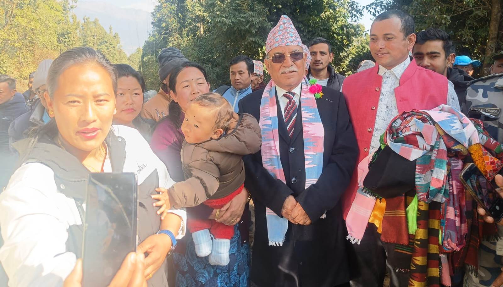 आफ्नै देशमा पौरख गरौं : अध्यक्ष प्रचण्ड
