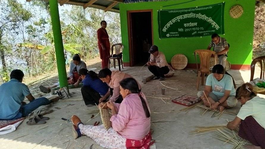 इलाममा बाँसका सामाग्री बनाउने तालिम सम्पन्न