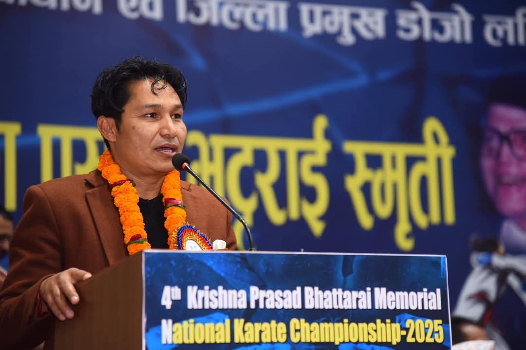 सरकारलाई खेलाडी संघ अध्यक्ष श्रेष्ठको प्रश्न : ‘कहिल्यै एक खेलाडीको यात्रा नजिकबाट देख्नु भएको छ ?’