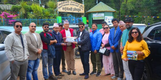 इलामको पर्यटन प्रवद्र्धनमा जुट्दै चलचित्रकर्मी (तस्बिरहरु) 