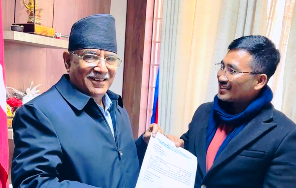 झापा–५ मा रञ्जित तामाङलाई नेकपाको टिकट, भिड्नेछन् केपि ओलीसँग