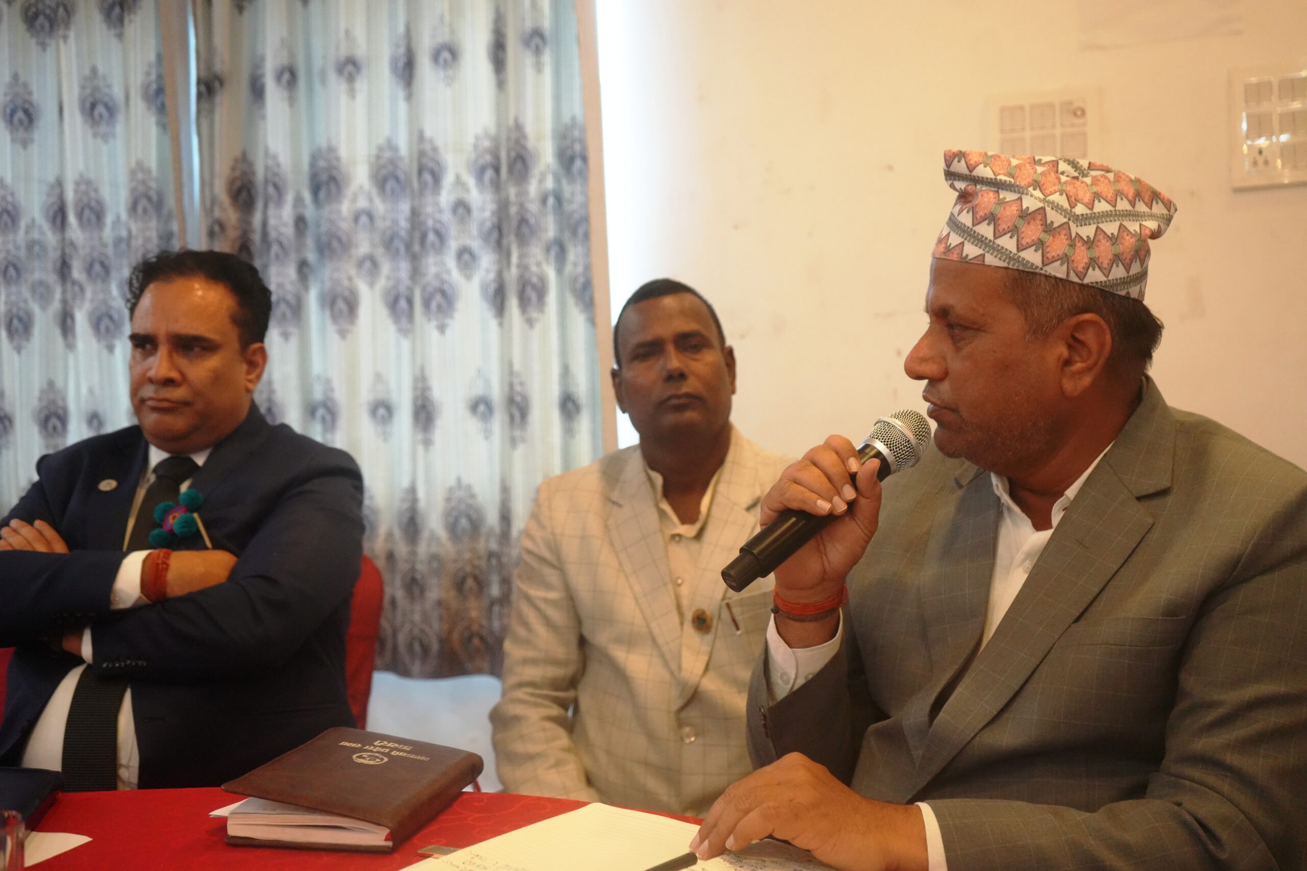 कोशीका पर्यटनमन्त्री भिम पराजुलीको नयाँ अभ्यास : प्रदेश प्रथमपटक सरोकारवासँग नितिगत अन्तरक्रिया (तस्बिरहरु) 