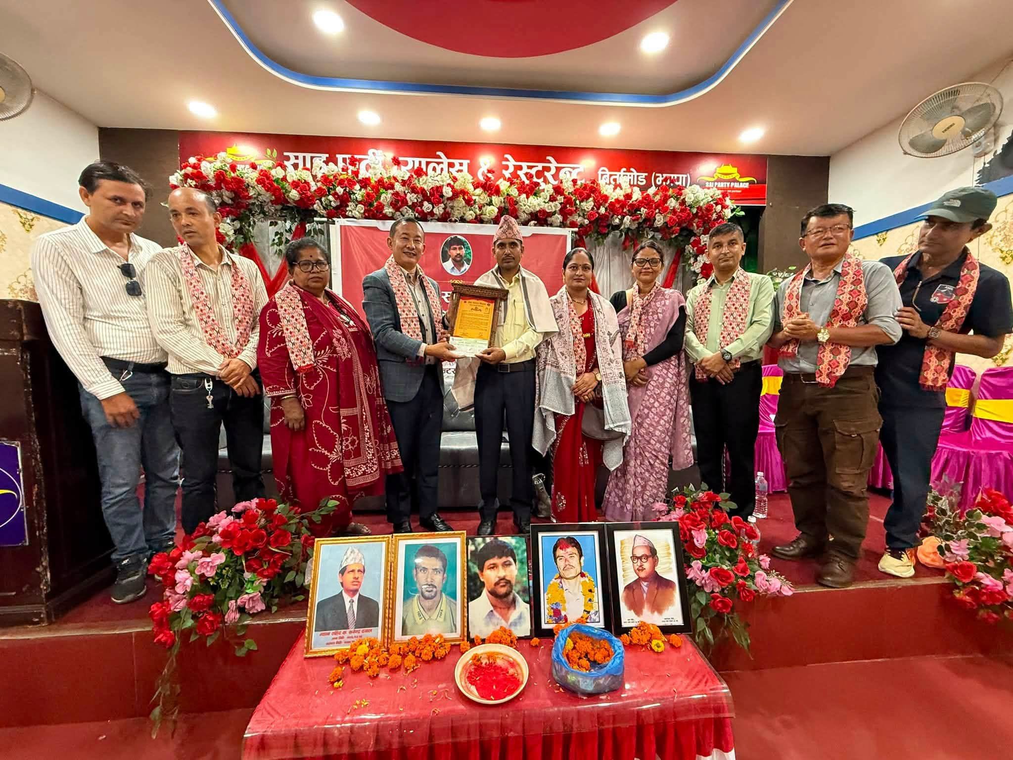 ‘डी कौडिन्य स्मृति पत्रकारिता पुरस्कार–२०८३’ बाट पत्रकार तिम्सिना पुरस्कृत
