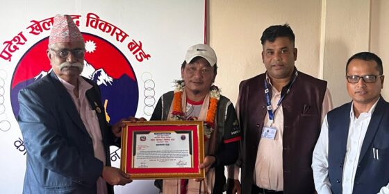३१ वर्ष खेलकुद सेवामा समर्पित योगेश चाम्लिङको अनिवार्य अवकाश, सम्मानसहित बिदाइ