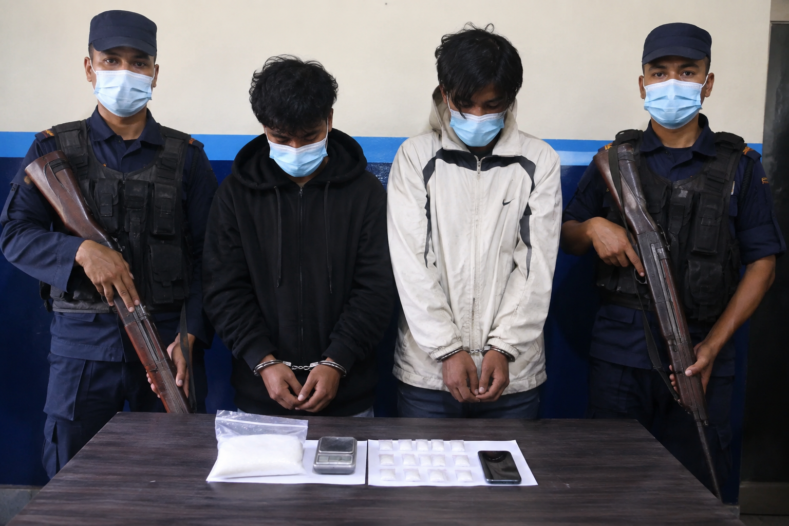 इलाममा लागूऔषधसहित दुई पक्राउ