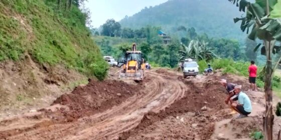 पूर्वी पहाडका नागरिकलाई तराई झर्न सास्ती , वैकल्पिक सडक पनि भरपर्दो छैनन्