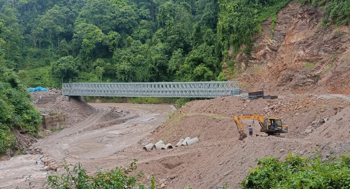 पुवा खोलामा ७० मिटर लामो मोडुलर पुलको लोड टेस्ट सफल