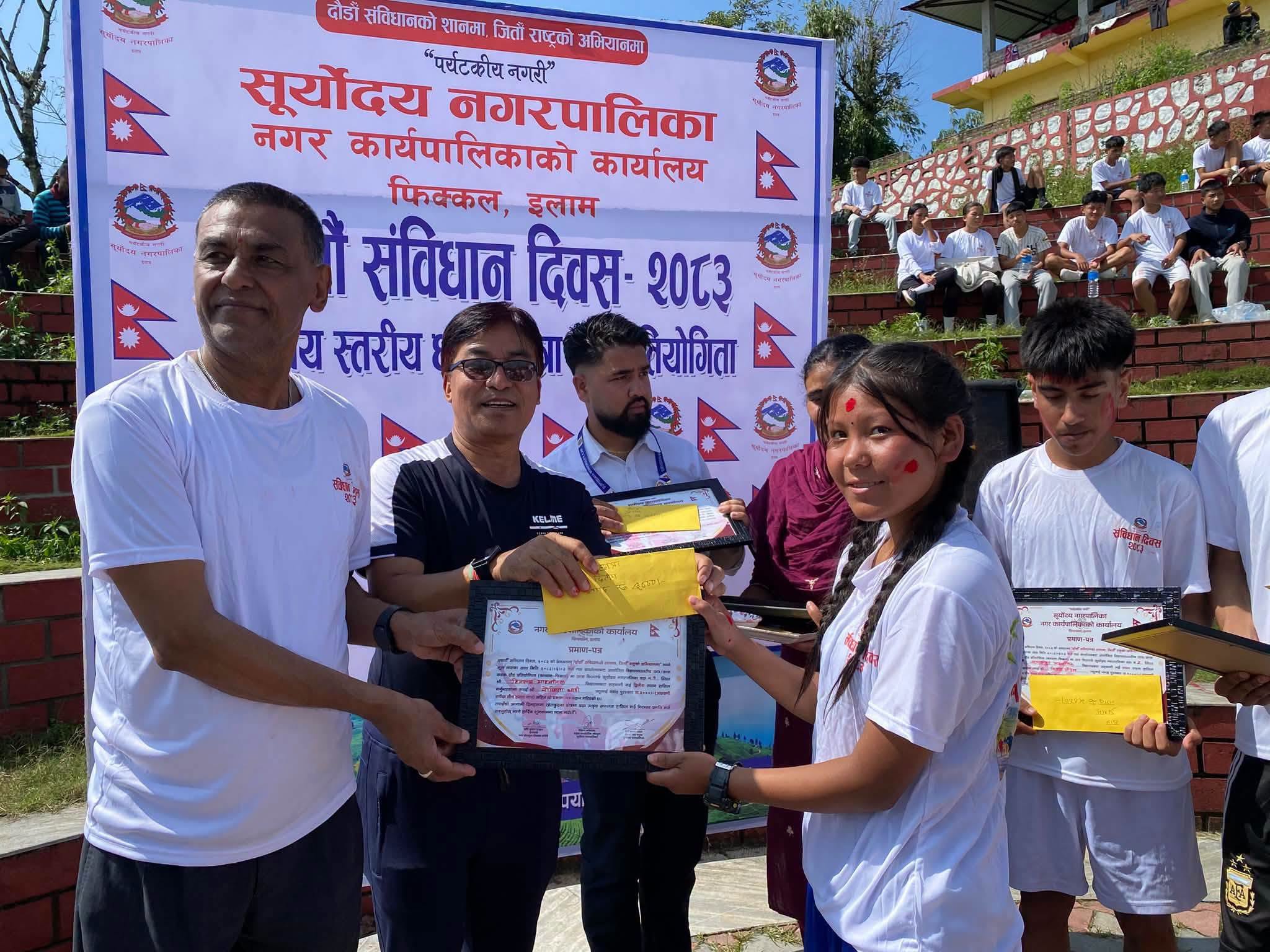 ७.५ किलोमिटर दौडमा बिबस र एन्जिला प्रथम, सूर्योदयमा संविधान दिवसको उल्लास